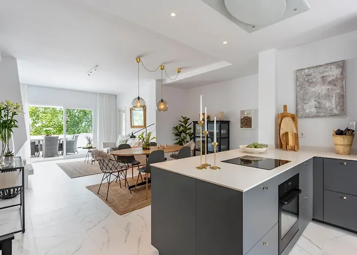 Azahara 2, Contemporary Scandinavian Style Open Plan Apartment With 2 Terraces