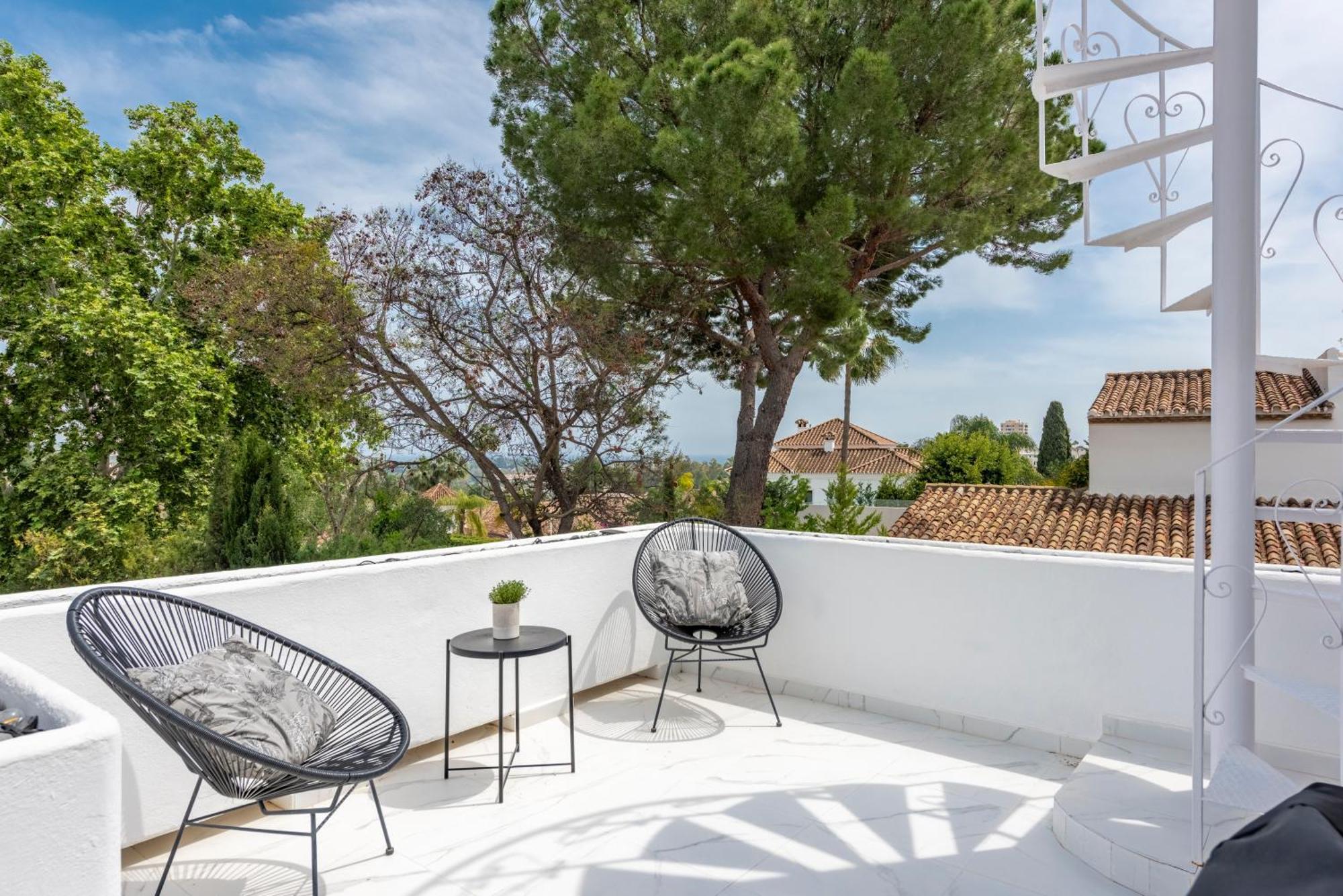 Apartamento Azahara 2, Contemporary Scandinavian Style Open Plan With 2 Terraces *